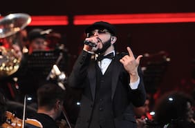 Yandel cruza perreo y orquesta en experimento sinfónico que hace bailar a la Quinta Vergara