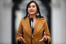 Siches se reúne con representantes de partidos de oposición y oficialismo para abordar seguridad en el plebiscito