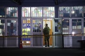 Comisión de Seguridad aprueba en general proyecto para instalar detectores de metales en colegios