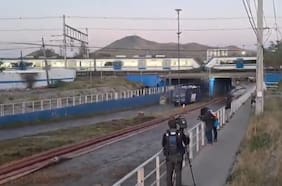 Rotura de matriz de aguas servidas genera crisis sanitaria en San Bernardo