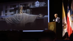 Rector de la UC advierte que “el sueño de transformar Chile” puede quedar en ilusión si no se resuelve la fragilidad del financiamiento universitario