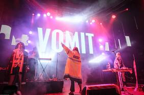 Nadya Tolokonnikova de Pussy Riot crea sistema de donación a Ucrania y dice de Putin: “Espero que se muera pronto”