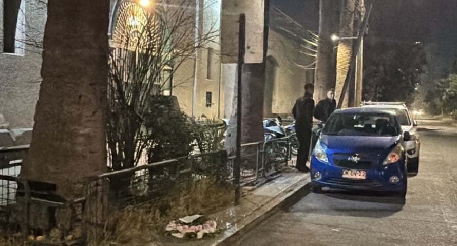 Dejan corona de flores al exterior de la ex Penitenciaría con amenaza a oficial de Gendarmería