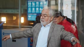 Subsiste el peligro de fuga: tribunal rechaza cambio en arresto domiciliario de Luis Hermosilla