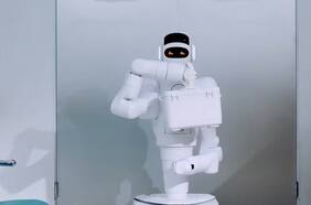 Desarrollan robot inspirado en WALL-E de Disney para limpiar hospitales