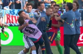 Golpes, descontrol y jugadores en el piso: la violenta reacción de Leandro Paredes tras la consagración de España