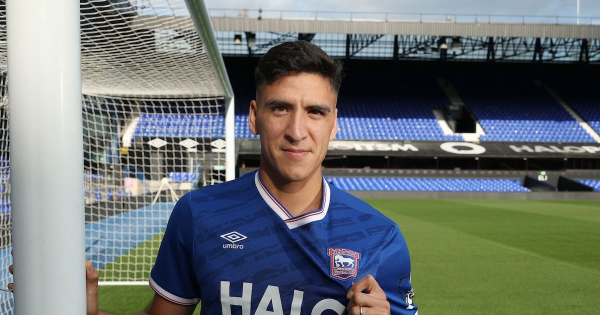 “Solo los más valientes hacen el movimiento”: la gran bienvenida del Ipswich a Marcelino Núñez tras comprarlo a Norwich