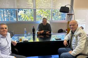 La U, en alerta: la reunión entre Independiente y Claudio “Chiqui” Tapia para intentar reducir la sanción de la Conmebol