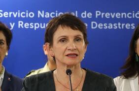 “Ancud no estará sola en esto”: Ministra Tohá detalla despliegue para afrontar emergencia por incendio que afectó a más de 60 locales