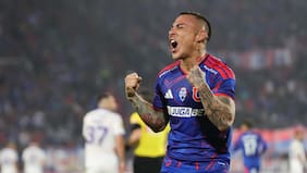 Turboman, al rescate: Eduardo Vargas salva a la U del descalabro ante Deportes Concepción y le da un alivio a Gago