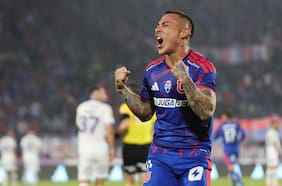 Turboman, al rescate: Eduardo Vargas salva a la U del descalabro ante Deportes Concepción y le da un alivio a Gago