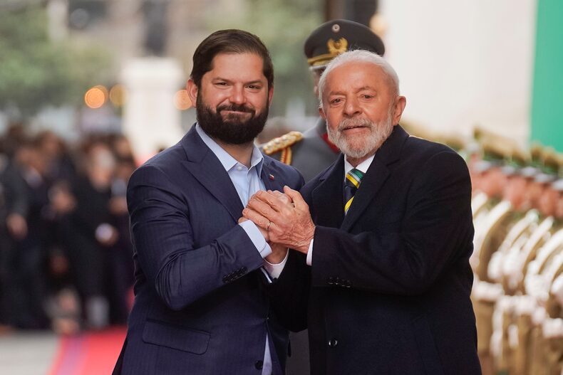 PRESIDENTE LULA DA SILVA JUNTO A PRESIDENTE GABRIEL BORIC