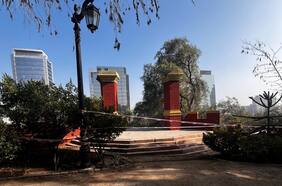 Cerro Santa Lucía: el ícono turístico de Santiago que lucha contra el deterioro y accesos cerrados