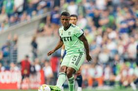 Quién es Jhojan Valencia, el refuerzo sorpresa de la UC para la temporada 2025