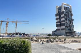 Qatar investiga la muerte de un trabajador en el hotel de concentración de Arabia Saudita