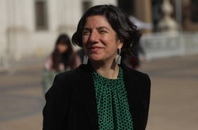 Piden citar a ministra Etcheverry a Comisión de Salud de la Cámara tras decisión de Sinovac de no instalar centro de innovación en Antofagasta