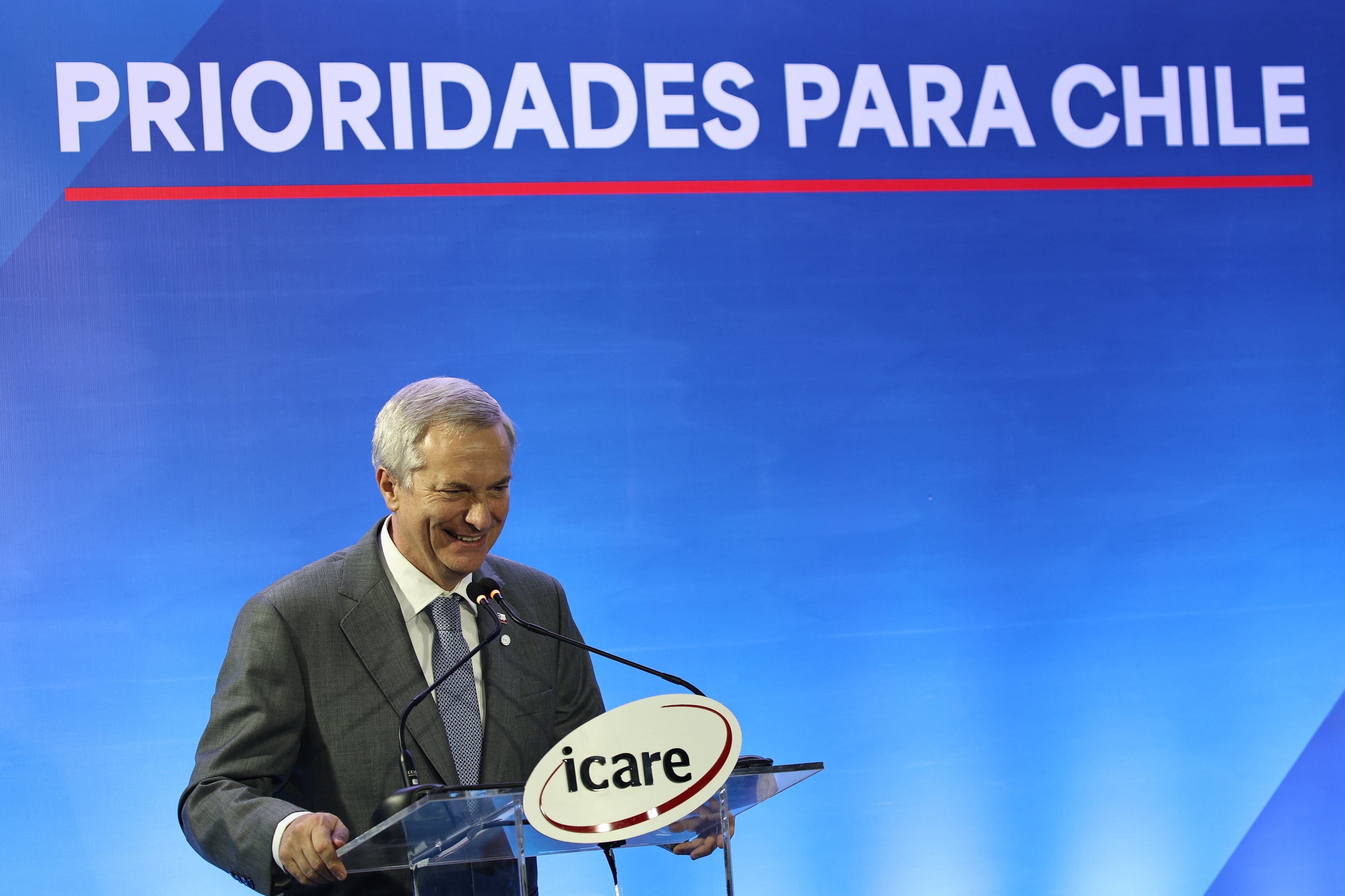 Kast se distancia del estilo "hiperactivo" de Piñera y promete un gobierno más "relajado