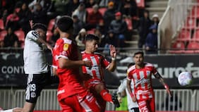 Todo le sale a Colo Colo: el líder le remonta al colista Unión La Calera y no da ventajas en su camino al título