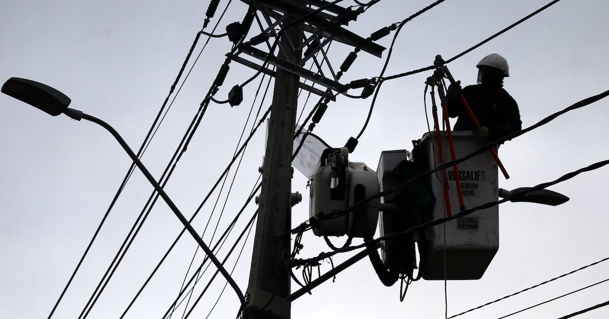 Chile se desconecta: Las fallas en servicios básicos ya no son crisis, son una condición normal