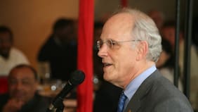 “Las probabilidades de vivir 50 años más son muy bajas”: la advertencia de David Gross, premio Nobel de Física