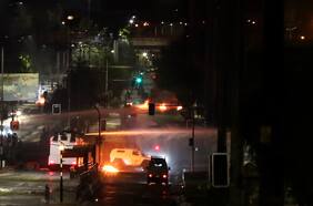 Barricadas, molotovs y fuegos artificiales: Día del Joven Combatiente deja más de 80 detenidos en la RM