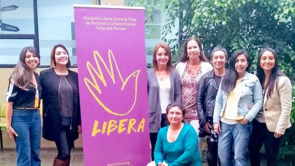 Fundación Libera: la ONG chilena que puso a los exportadores de salmón y fruta en la mira de Washington