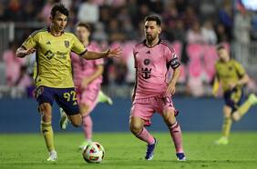 Asistencias, lujo espectacular y abrazo con Will Smith: la gran noche de Lionel Messi en el triunfo del Inter Miami