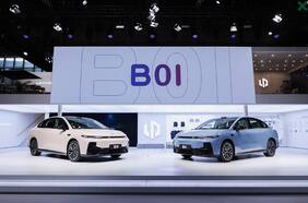 Salón de Shanghái 2025: Leapmotor B01, la gran apuesta china contra el Tesla Model 3