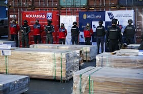 Fiscalía de Bolivia anuncia citaciones y al menos 50 allanamientos por megacargamento de 108 toneladas de droga incautado en Chile