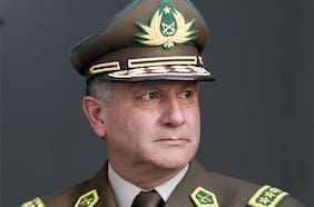 Carabineros de lujo: justicia embarga autos y casas a exgenerales Villalobos, Gordon y González Jure