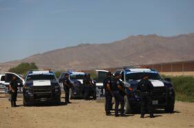 Confirman hallazgo de restos de 16 personas en fosas clandestinas en Michoacán, México