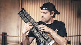 El virtuoso guitarrista venezolano Félix Martin viene a Chile con una poderosa celebración de la música progresiva