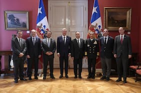 Gobierno recibe a autoridades de El Salvador en La Moneda: Arrau también les hizo recorrido en cárceles de Santiago