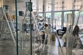 Vacuna Covid italiana que se fabricará en Chile ahora recibe la “bendición” de Bill Gates