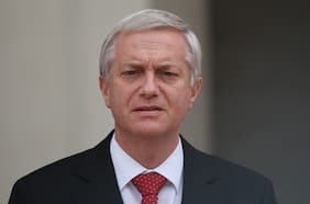 Kast asegura que contacto con Steinert fue en “los días previos” a su designación como ministra