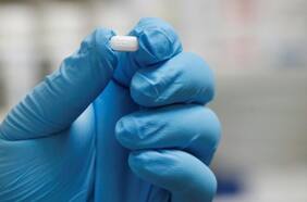 La OMS suspende los ensayos con hidroxicloroquina para tratar el coronavirus al no reducir la mortalidad