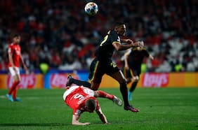 Sebastien Haller exhibe su optimismo ante el cáncer: “Estoy muy conmovido, pero no será más que otra prueba en el camino”