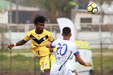 Ricardo Adé defendió a Santiago Morning y Magallanes en Chile.