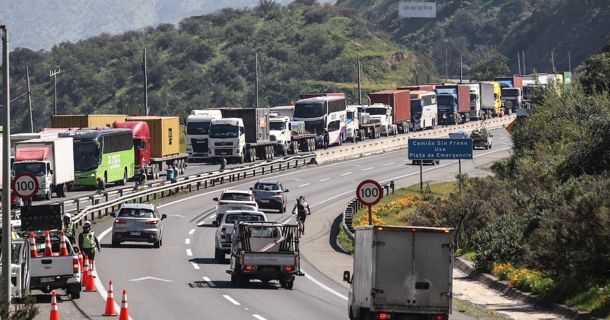 Balance fin de semana largo: siete fallecidos y más de 350 mil vehículos salieron de la RM