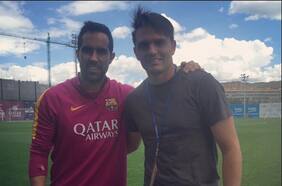“Que tremendo embajador tenemos”: el día en que Rafael Olarra visitó a Claudio Bravo en el Barcelona