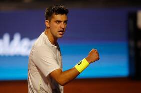 Tomás Barrios avanza en la qualy del Abierto de Australia: venció en dos sets al estadounidense Emilio Nava