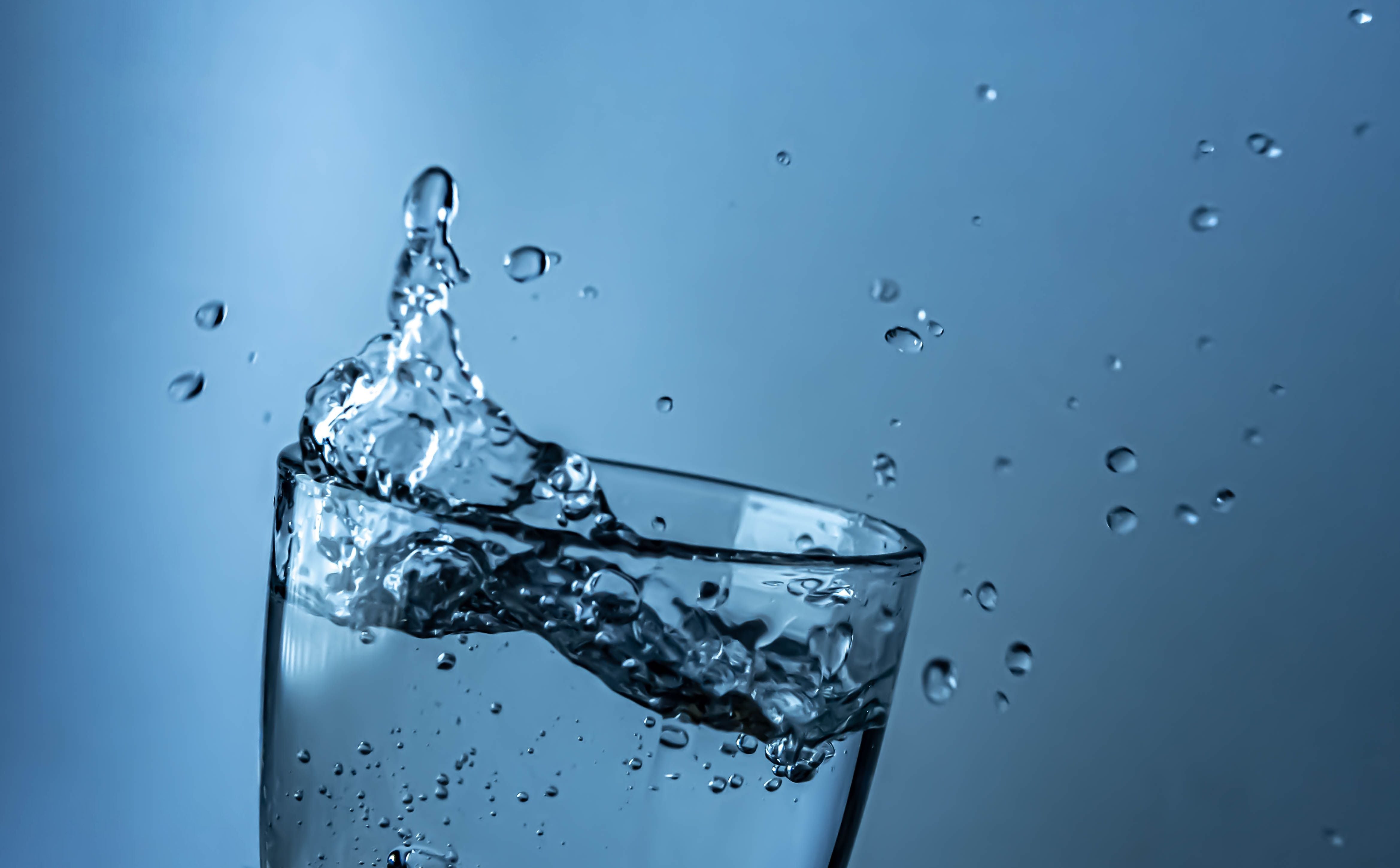 Científicos lograron transformar agua de mar en agua dulce sin generar salmuera dañina