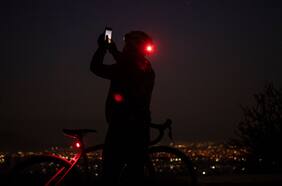 “No habrá otro similar hasta el año 2669″: a qué hora y hacia dónde mirar para ver el fascinante eclipse lunar de esta madrugada