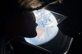 “Es de otro planeta”: con qué teléfono se tomaron las alucinantes selfies de la Tierra desde la misión Artemis 2