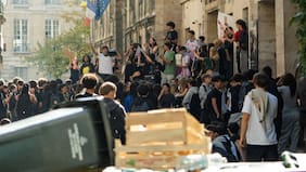 Ministro de Educación francés anticipa un plan de emergencia antes de crucial reunión con los sindicatos educativos