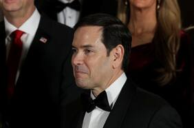 Los polémicos tuits de un alto funcionario de Estados Unidos sobre el Secretario de Estado Marco Rubio