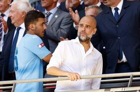 Guardiola cuestiona las nuevas reglas del fútbol inglés: “Si añaden tiempo cada vez que hay un gol, mañana a las 9 sigo jugando”