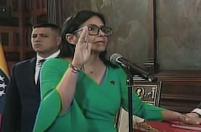 “Vengo con dolor por el secuestro de dos héroes”: Delcy Rodríguez es investida como presidenta encargada de Venezuela