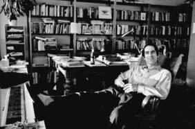 Cartas, listas de compras y dedicatorias: se abre al público la biblioteca personal de Philip Roth
