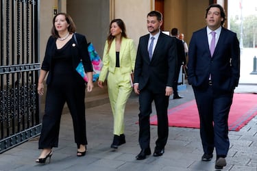 The socialist tug-of-war over the tone with which they will confront Kast.